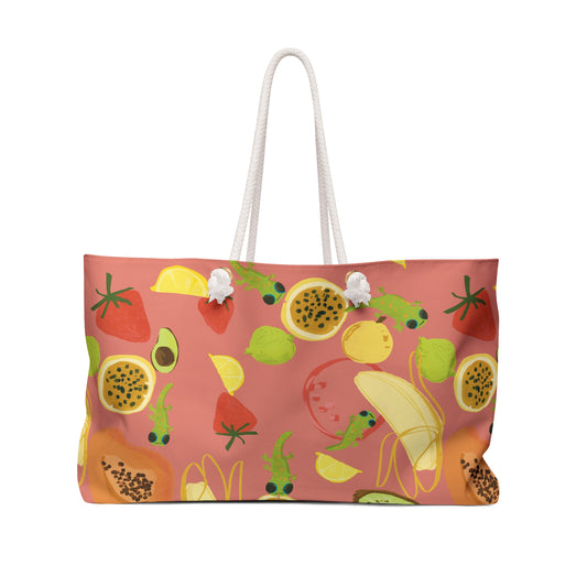 Tropical fruits n' gecko Weekender Beach Bag in Guava